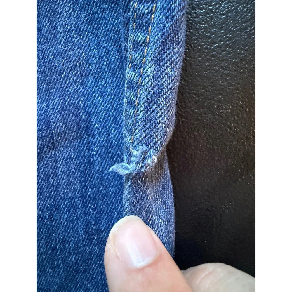 Levis 505 Regular Fit Jeans Mens 33x32 Medium Wash Blue Straight Leg Denim
